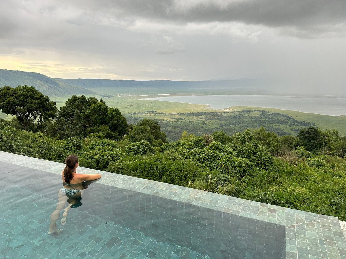 Ngorongoro Lodge pool