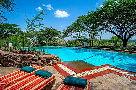 Serengeti Sound of Silence Camp
